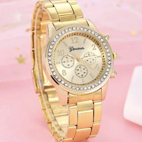 Stainless Steel Yellow Watch Geneva Quartz Round Face Rhinestone Women NWT - Picture 4 of 4